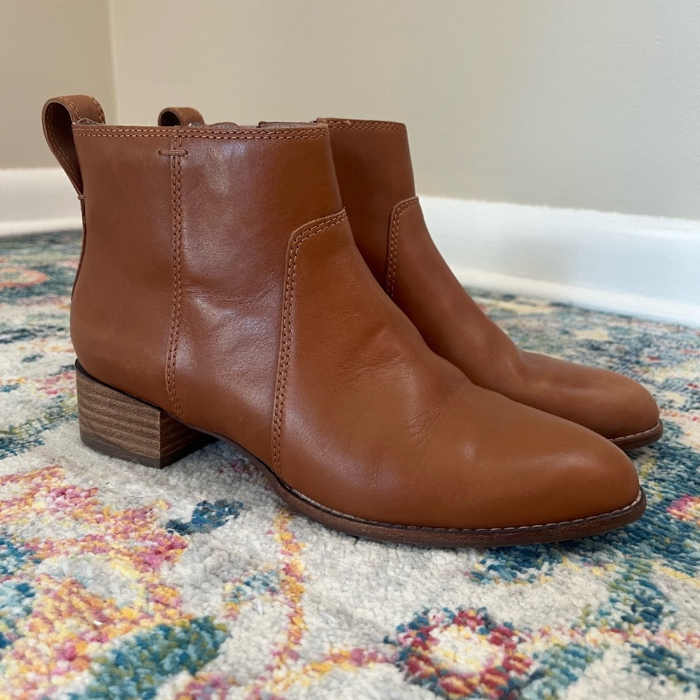 Madewell Brown Ankle Boots Sleek Design